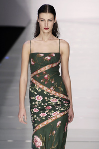 Valentino SS06 CC 043.jpg