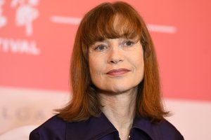        ihuppert270617image1.jpg