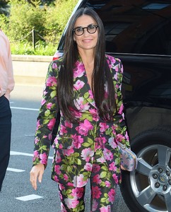         demim270617image110.jpg