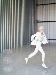 Beri_Smither_1994_02_Harper_s_Bazaar_Us_Ph_Patri (2).jpg