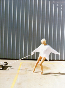 Beri_Smither_1994_02_Harper_s_Bazaar_Us_Ph_Patri (5).jpg