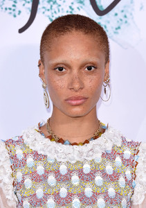 Adwoa+Aboah+Serpentine+Galleries+Summer+Party+M0By99pAaabx.jpg