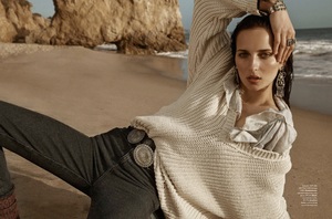 Elle_Australia_Junho2017_Waleska_Gorczevski_ph_Chri (3).jpg