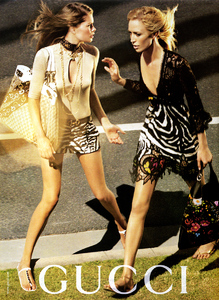 95074_Gucci_Ver30o2006_Cruise_phCraigMcDean_DoutzenKroes_RaquelZimmermann_04_122_905lo.thumb.jpg.f112ca2c96c01da28cd19c9e9dd84103.jpg