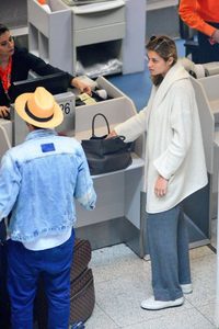 Ana-Beatriz-Barros-and-Karim-El-Chiaty-get-ready-to-fly-high-in-Rio-de-Janeiro--08-662x993.jpg