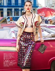 Anais-Pouliot-Vogue-Taiwan-June-2017-Editorial04.thumb.jpg.eb4a3f58f2e90e9214bb23e727b8e19f.jpg