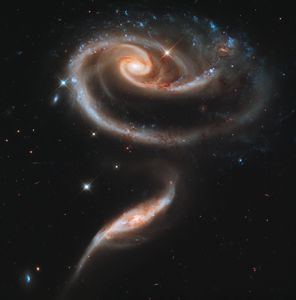 Arp_273_(captured_by_the_Hubble_Space_Telescope).jpg