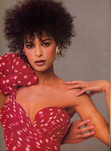 Blanch_Vogue_US_April_1984_07.thumb.jpg.7055d98e1afc0ade2a87eb64ad0a68ab.jpg