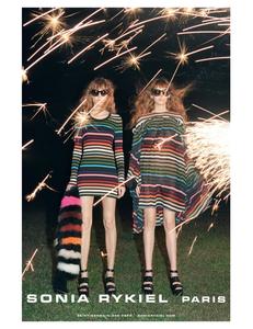 British_Vogue_-_March_2017__glisse__e_s__13-page-001.jpg