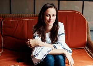 Coveteur_Kaya_Scodelario_204-835x597.thumb.jpg.a656b940fcf1619a0e3b328cb18fbc77.jpg