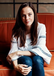 Coveteur_Kaya_Scodelario_207-835x1170.thumb.jpg.f4d37e062e0df0011e3c47983d339ebd.jpg