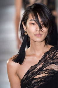 DETAILS_YSL_SS17_CHIHARU1.jpg