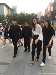 EVENTS_ARRIVAL_FENDI_BEIJING_JUNE17_LIU6.jpg