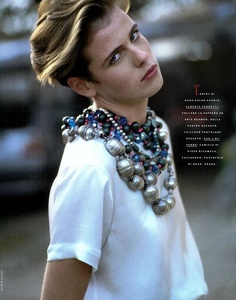Elgort_Vogue_Italia_February_1989_02.thumb.jpg.cc255b3bec3edf10dcde4a274993fd69.jpg