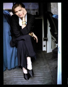 Elgort_Vogue_Italia_February_1989_03.thumb.jpg.db77606ad467a6a5c6dd2081d25521ed.jpg