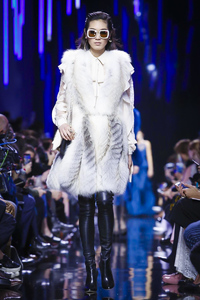 Elie-Saab-RTW-FW17-Paris-1697-1488641988-bigthumb.jpg