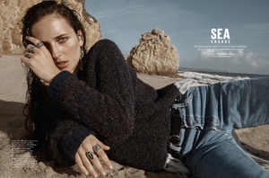 Elle_Australia_Junho2017_Waleska_Gorczevski_ph_Chri.jpg