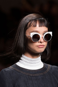 Fendi_Spring_2016_Details_7f_Ld2bn_I_D2x.jpg