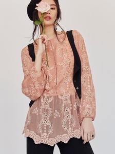Free-People-Modern-Romance-June-2017-Lookbook03.thumb.jpg.aa9f3dc5659c6be65a1da05b4682c3bf.jpg