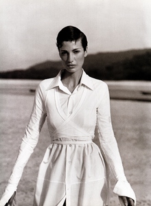 Glamour_France_May_1993_26.thumb.jpg.a873c380fff8db93357222a776e805d2.jpg