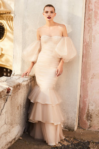 Johanna-Ortiz-MO-Exclusive-Te-Amare-Dress.thumb.jpg.6e3cb1194d9056f9f36ee5609ebc56ca.jpg