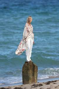 Karolina-Kurkova-on-a-Hamptons-Magazine-photoshoot--12.jpg