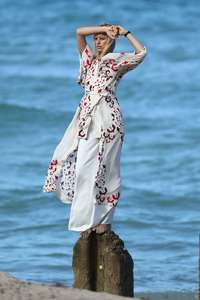 Karolina-Kurkova-on-a-Hamptons-Magazine-photoshoot--17.jpg