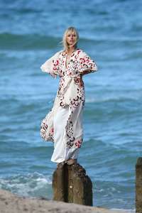 Karolina-Kurkova-on-a-Hamptons-Magazine-photoshoot--19.jpg