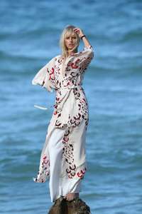 Karolina-Kurkova-on-a-Hamptons-Magazine-photoshoot--21.jpg