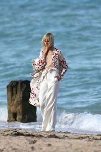 Karolina-Kurkova-on-a-Hamptons-Magazine-photoshoot--27.jpg