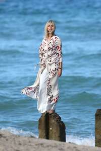 Karolina-Kurkova-on-a-Hamptons-Magazine-photoshoot--29.jpg