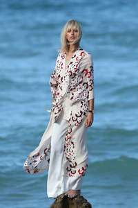 Karolina-Kurkova-on-a-Hamptons-Magazine-photoshoot--41.jpg