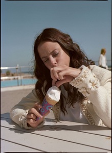 Kaya-Scodelario-Wonderland-Magazine-Summer-2017-Photoshoot03.thumb.jpg.bc2a26136ee797238787a645820cb46d.jpg