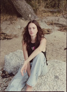 Kaya-Scodelario-Wonderland-Magazine-Summer-2017-Photoshoot04.thumb.jpg.eefd71f1d91c89e6137b5dc91085e22b.jpg