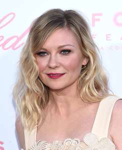 Kirsten-Dunst--The-Beguiled-Premiere-in-Los-Angeles--11.jpg