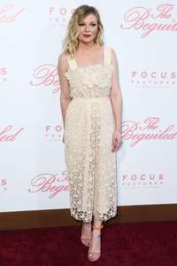 Kirsten-Dunst--The-Beguiled-Premiere-in-Los-Angeles--48.jpg