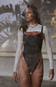 LOOK_10_080_insta_Lais_Ribeiro_Zoey_Grossman_Fae_Swim.jpg