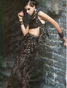 Lacombe_Vogue_US_January_1984_09.thumb.jpg.832835b347ca3f5032886c3ca0407ce5.jpg