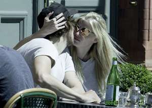 Lara-Stone-with-her-boyfriend-out-in-London--31.jpg