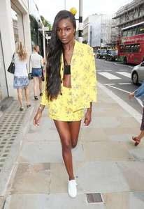Leomie-Anderson--Celebrates-Her-Campaign-Launch-With-Nike--03.thumb.jpg.d02b05f99abd2d49c398c546814a4000.jpg