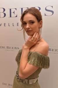 Lily-James--De-Beers-Store-Opening--02.thumb.jpg.163ae5001f661b35a70550bd8e79b0c1.jpg