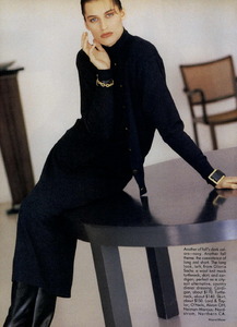 Maser_Vogue_US_July_1986_08.thumb.jpg.014c2ce96ef1a53c9e678ca34a13e90e.jpg