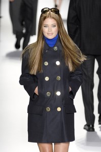 Michael_Kors_Fall_2007_OTGWeGNX7cTx.thumb.jpg.5a4dfb050909b82c9049a6e321af2121.jpg