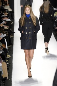 Michael_Kors_Fall_2007__ehLPwec8TBx.thumb.jpg.f4575f0eb7ff7e983b89aa05c12779e9.jpg