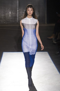 RUNWAY_LUTZHUELLE_SS16_YUKA1.jpg