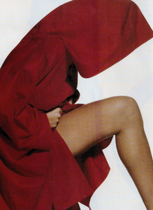 Rachel_Klein_Vogue_UK_February_1989.thumb.jpg.da827b4303e847165577ce80c1eceb8a.jpg