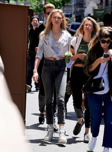 Romee-Strijd-in-Jeans--02-662x894.jpg