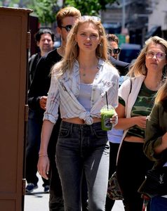 Romee-Strijd-in-Jeans--11-662x831.jpg