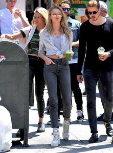 Romee-Strijd-in-Jeans--12-662x898.jpg