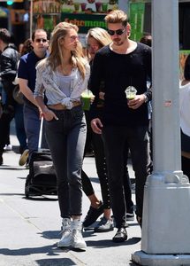 Romee-Strijd-in-Jeans--23-662x920.jpg